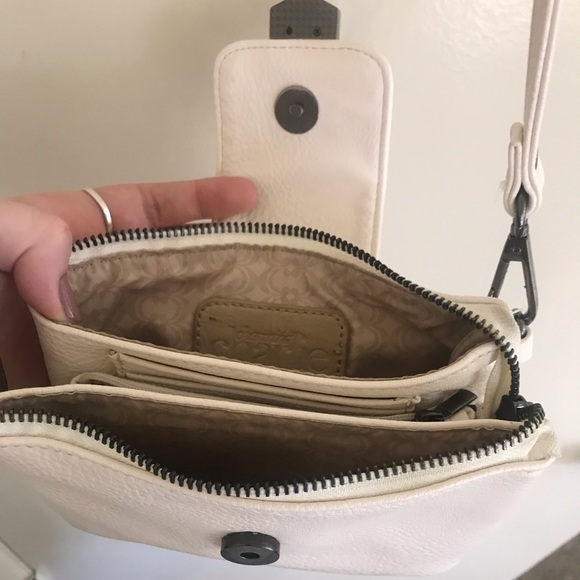 Two cute small cross body purses! - Picture 5 of 5